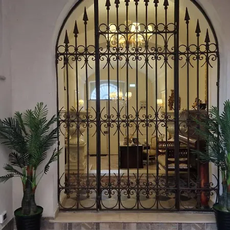 Ancient Courts بيت ضيافة