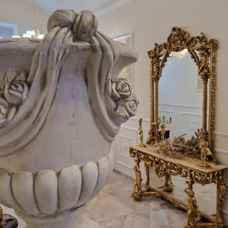 Ancient Courts بيت ضيافة كاتانيا